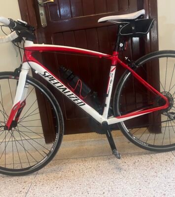 Vélo de Route Specialized à vendre mars 7, 2026