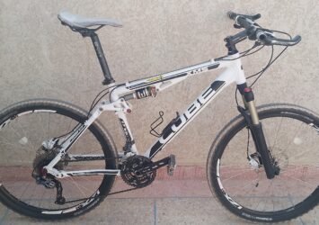 Vélo Cube XMS mars 7, 2026