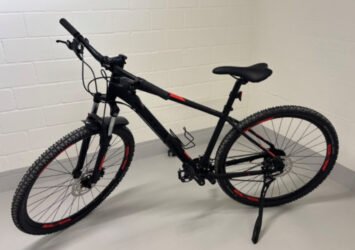 Vélo Stoke noir et rouge – Très bon état mars 7, 2026 velo maroc, bicyclette, bicyclette prix maroc, vélo maroc prix, vélo occasion maroc, petites annonces vélo maroc, vendre son vélo maroc, acheter vélo maroc, bike maroc, vélo pas cher maroc