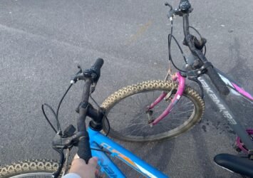 Deux vélos en très bon état : Nakamura 24 pouces et B’TWIN 20 pouces